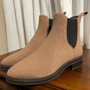 NEW Rothy brown utility boots